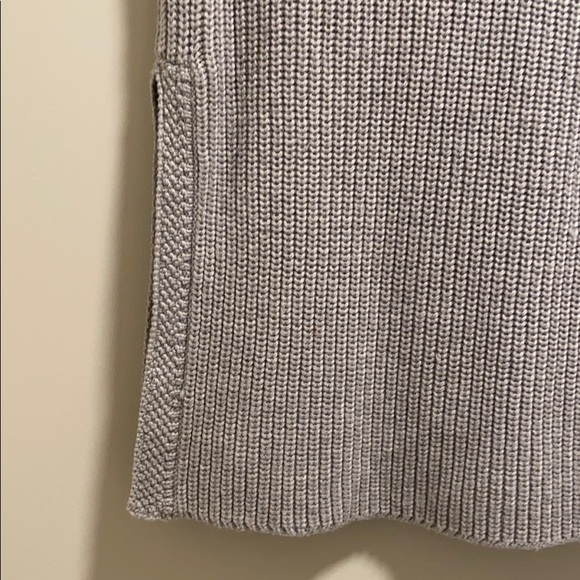 Aritzia // Wilfred Durandal Sleeveless Sweater - Picture 6 of 13